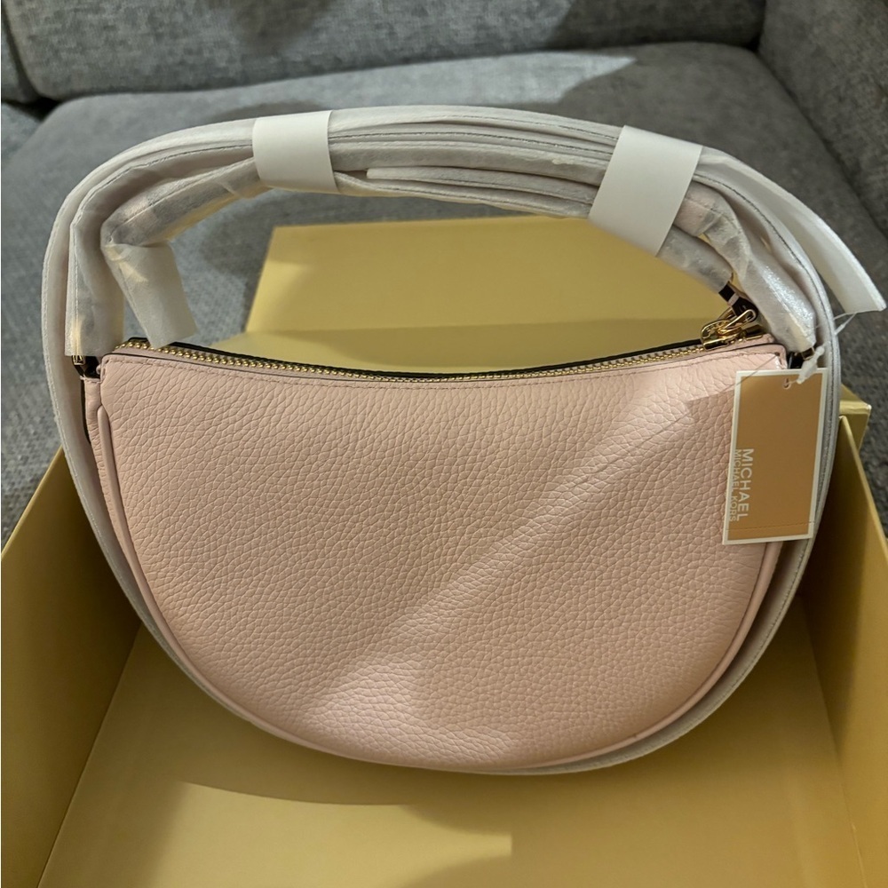 BNWT  Michael Kors Baby Pink Crossbody – 100% Leather & Sealed! - Picture 9 of 9